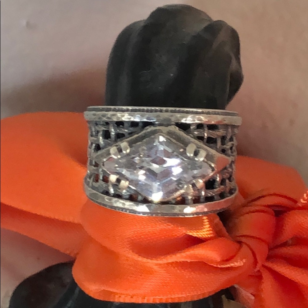 Silpada Sz 7 silver with trapezoid cz